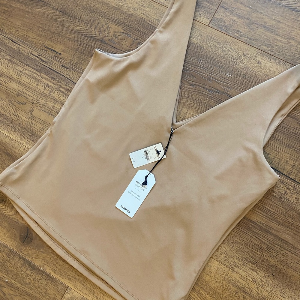 Express Body Contour Top Size L